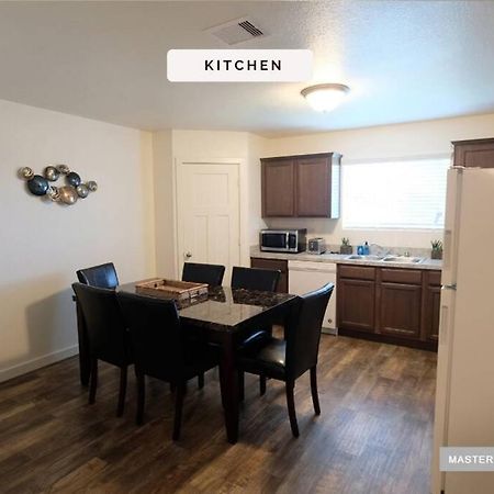 Vila 3 Story, 3 Bdrm, 4 Beds, 2 Bath, North Houston, Iah - 10B Exteriér fotografie