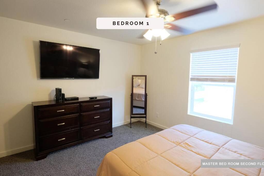 Vila 3 Story, 3 Bdrm, 4 Beds, 2 Bath, North Houston, Iah - 10B Exteriér fotografie